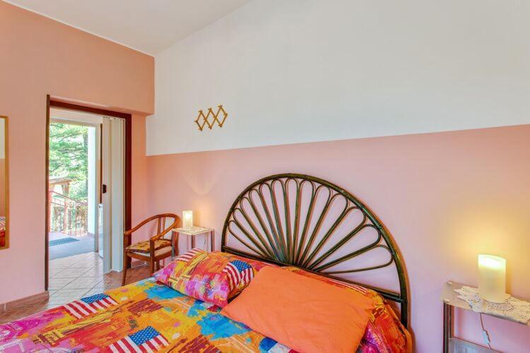 Aparthotel Michelangelo'S House Gioiosa Marea Esterno foto